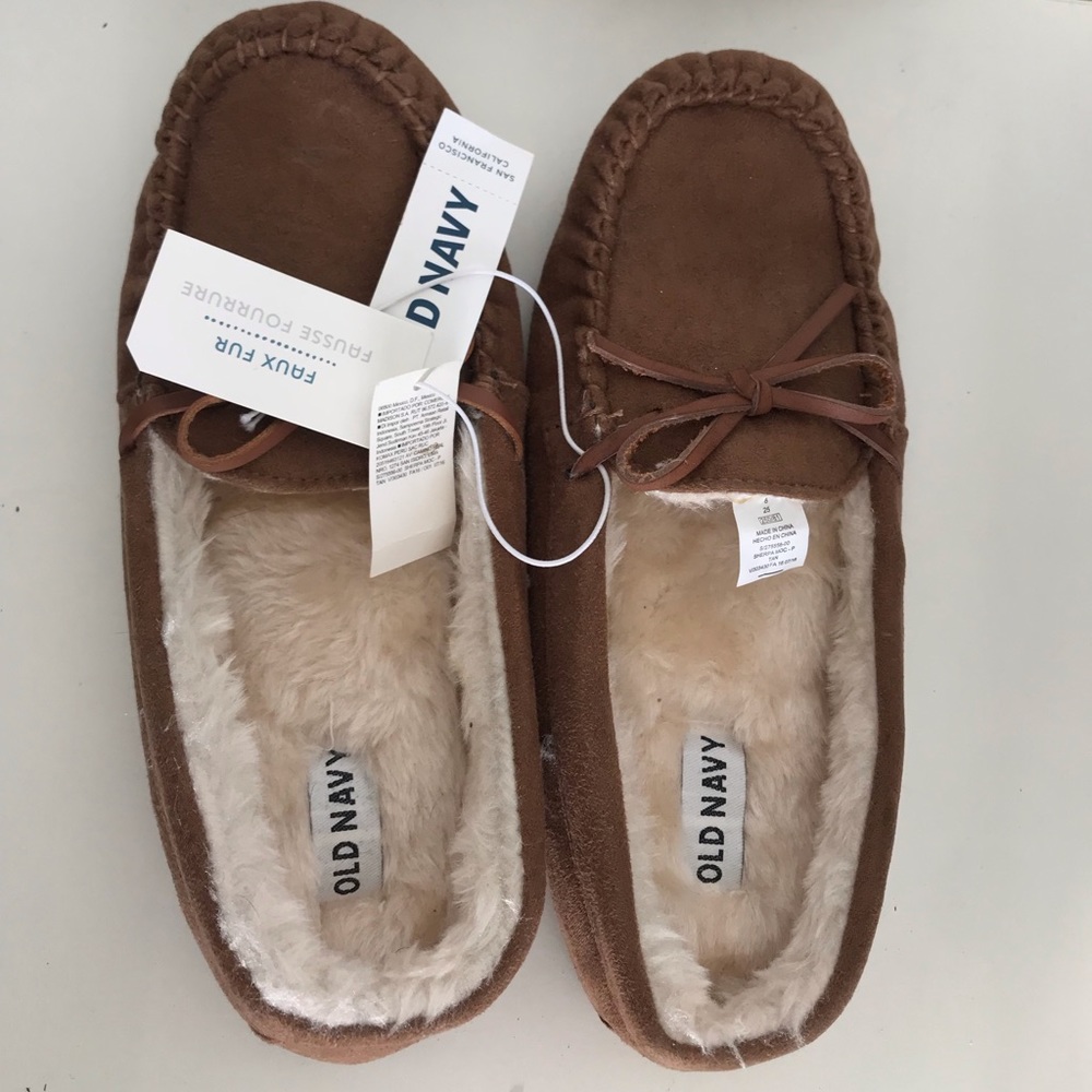 Never been worn fur loafers
